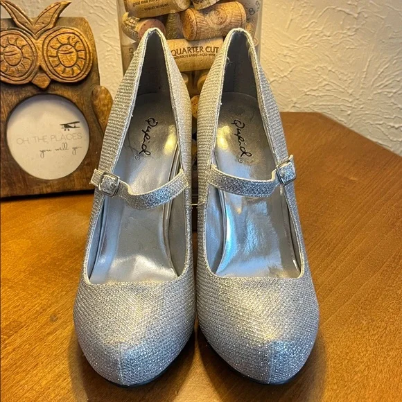 Silver Sparkle 4” High Heels - Picture 4 of 5